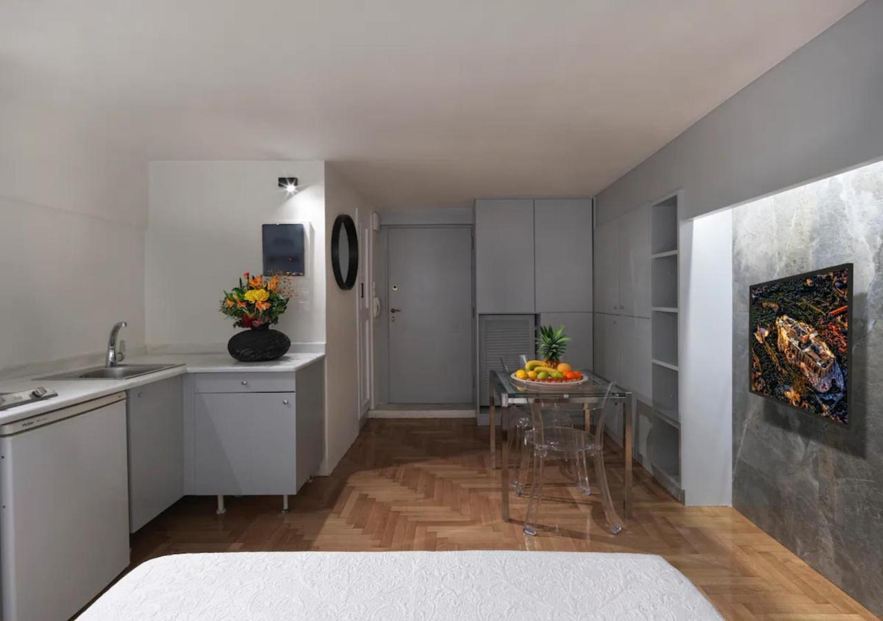 Chic Studio In Athens Center Экстерьер фото
