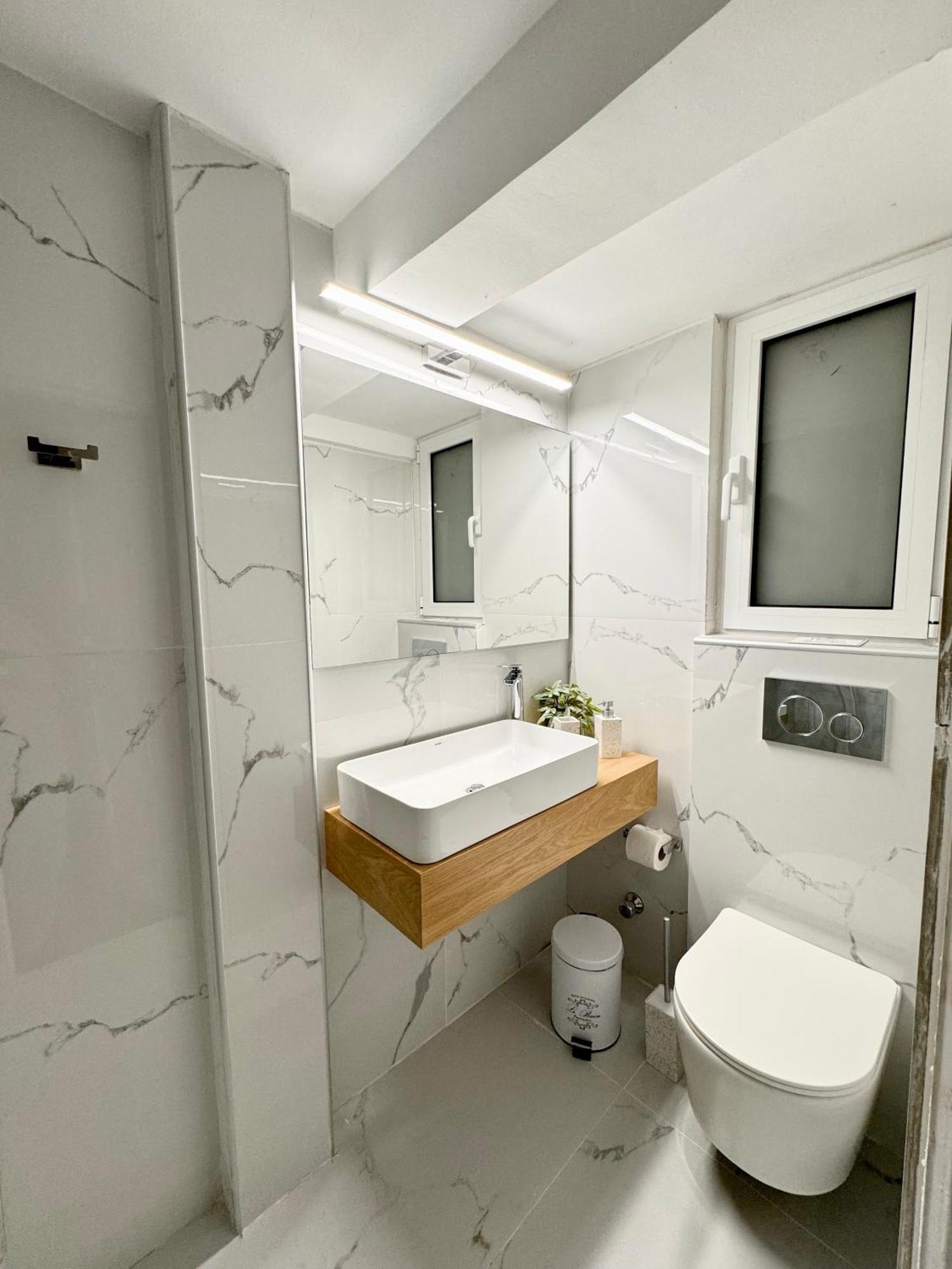 Chic Studio In Athens Center Экстерьер фото